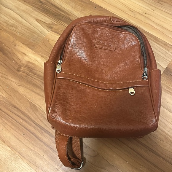Bostonian Leather Backpack - Picture 1 of 8
